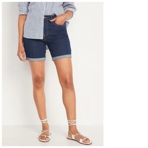 OLD NAVY Mid Rise Jean Shorts Dark Wash Cuffed Denim 7” Inseam New NWT Size 4